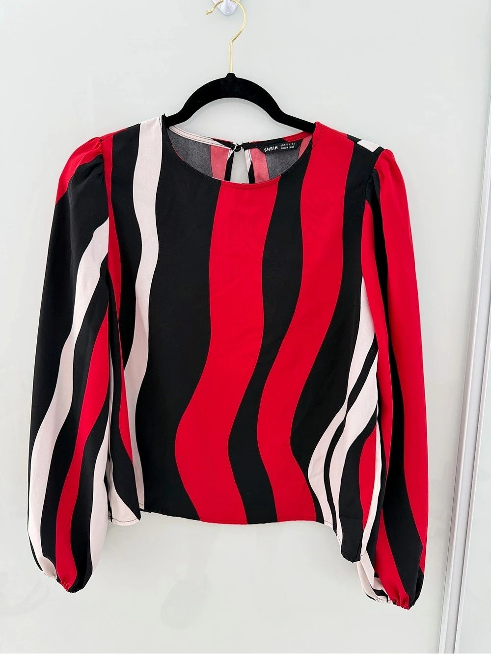 SHEIN Color Block Puff Sleeve Blouse in Red & Black Size Medium